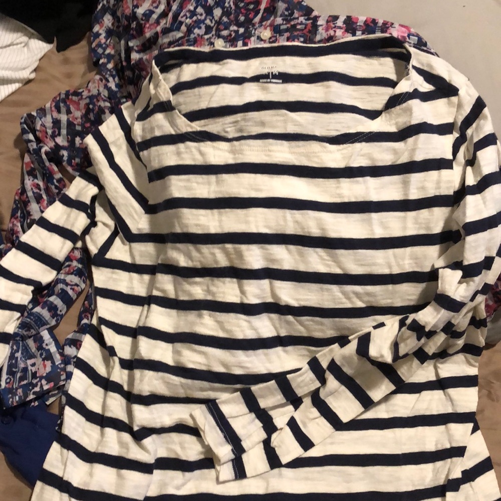 Old Navy 3 quarter sleeve shirt